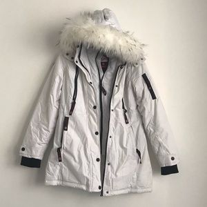 Canada Weather Gear White Faux-Fur removable Trim